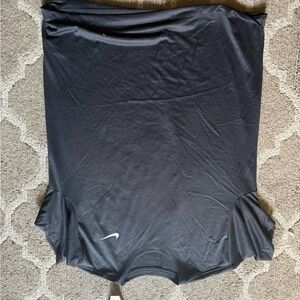 Black men’s active shirt